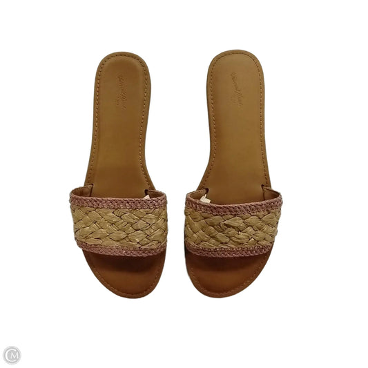 Sandals Flats By Clothes Mentor In Brown & Pink, Size: 11