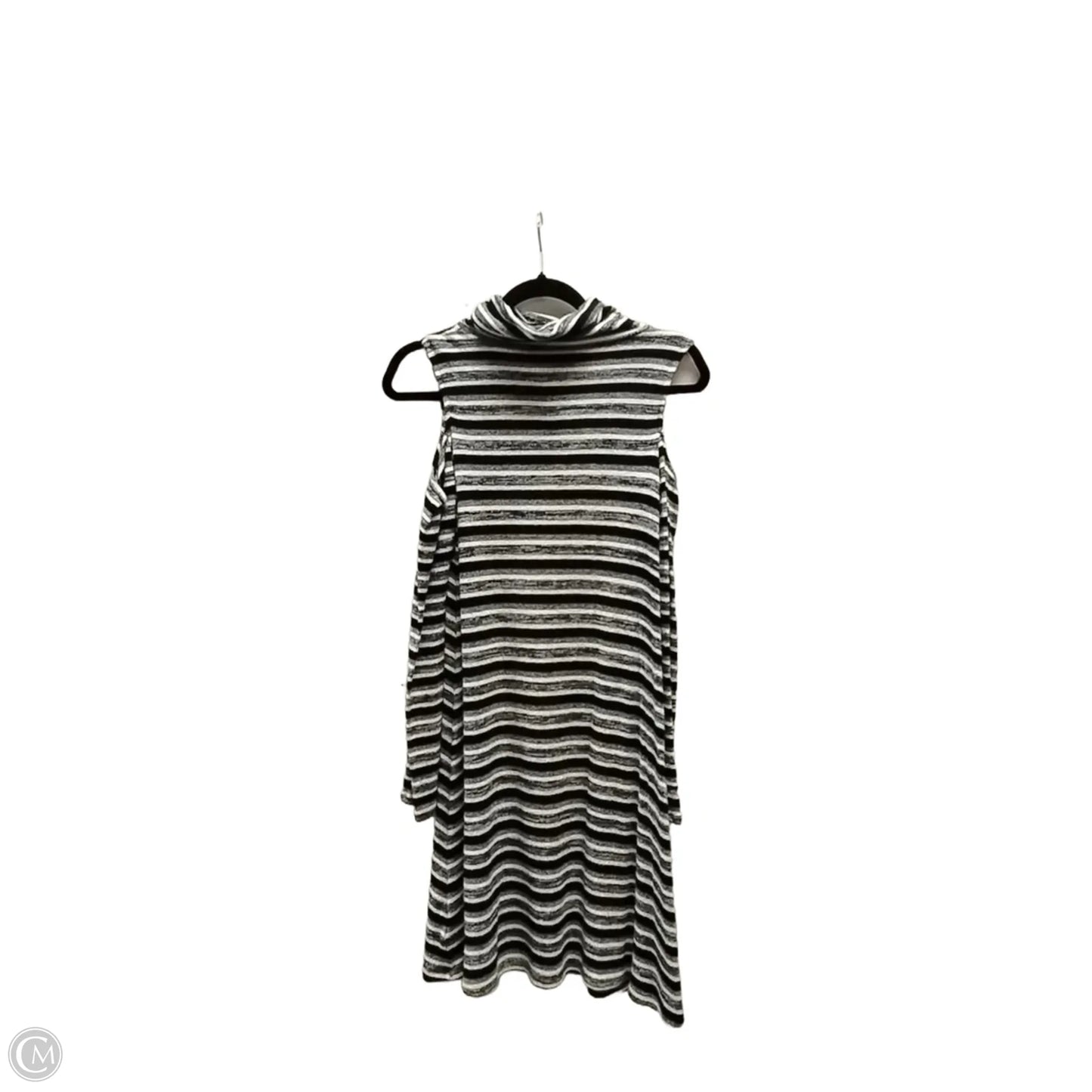 Dress Casual Short By Clothes Mentor In Striped Pattern, Size: M