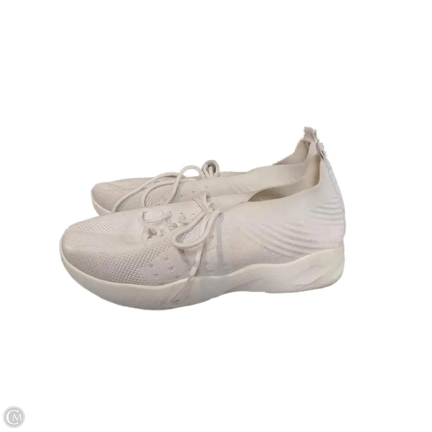 Shoes Sneakers By Cmf In White, Size: 9.5