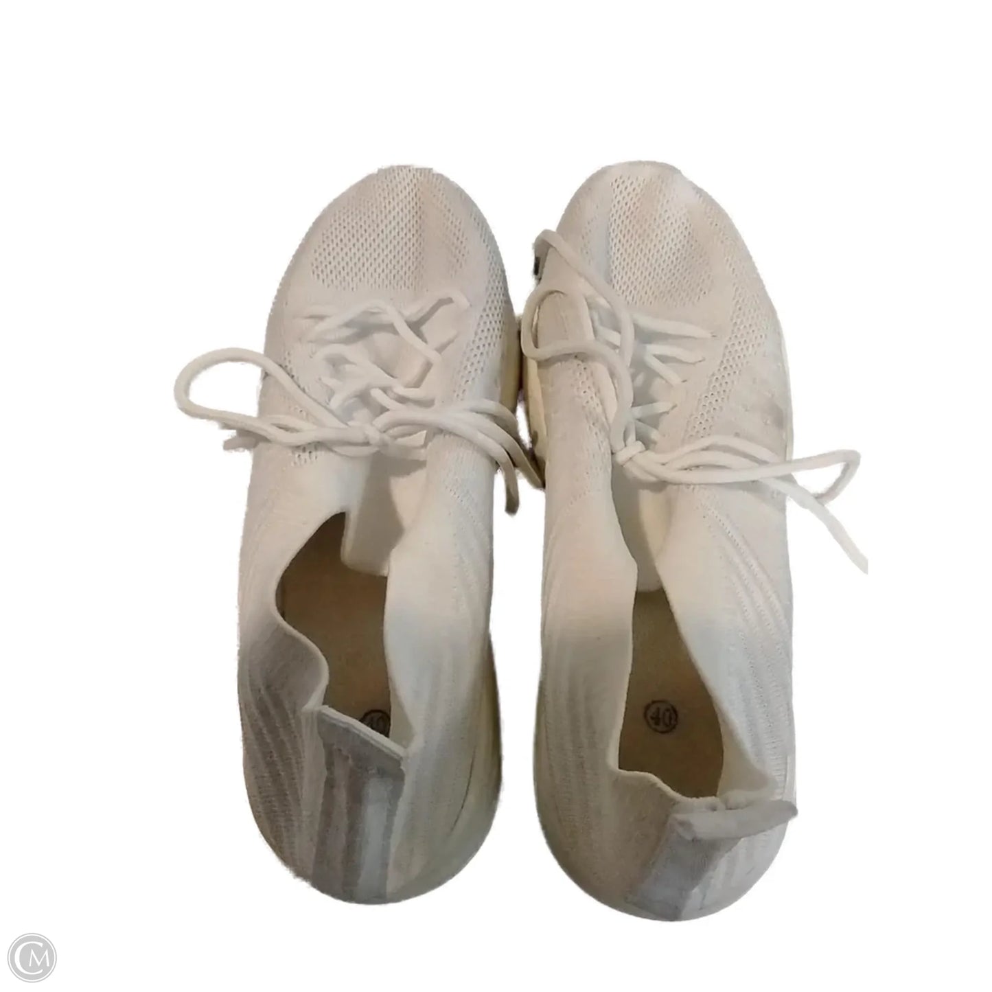 Shoes Sneakers By Cmf In White, Size: 9.5
