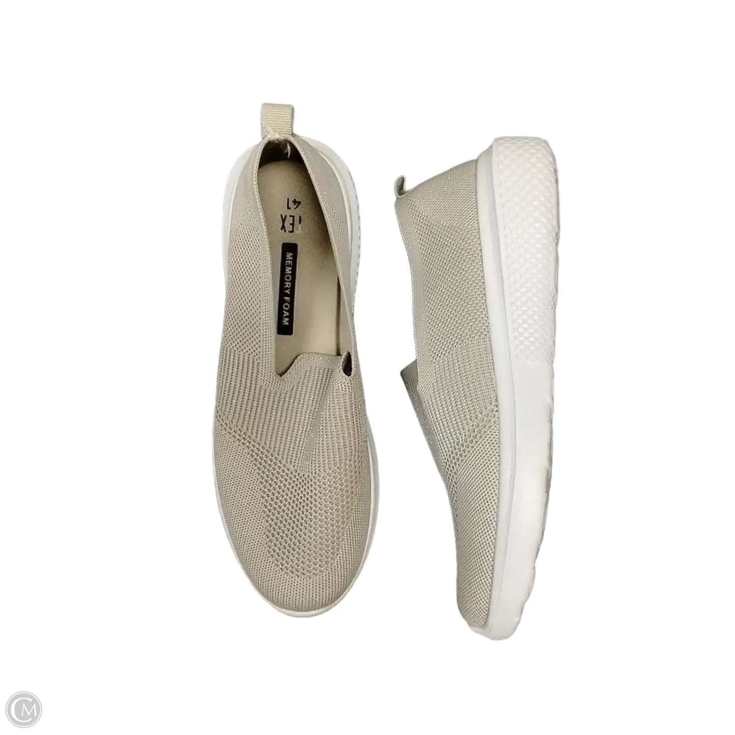 Shoes Sneakers By Clothes Mentor In Cream, Size: 10