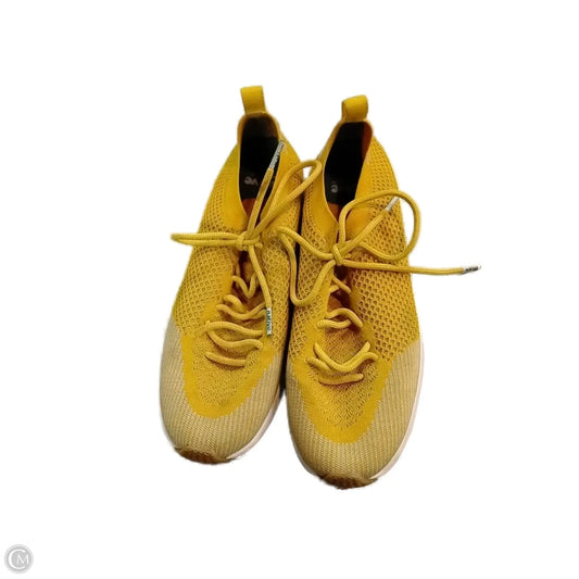 Shoes Athletic By Clothes Mentor In Yellow, Size: 7.5