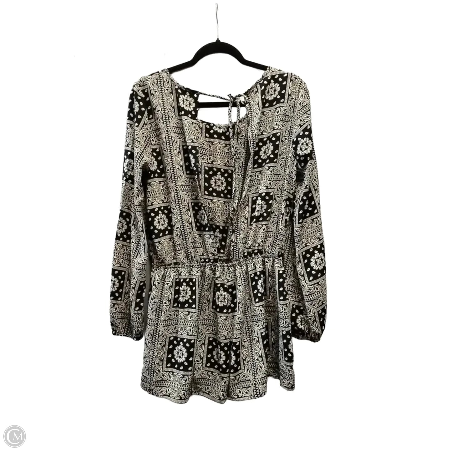 Shortalls By Illa Illa In Geometric Pattern, Size: L