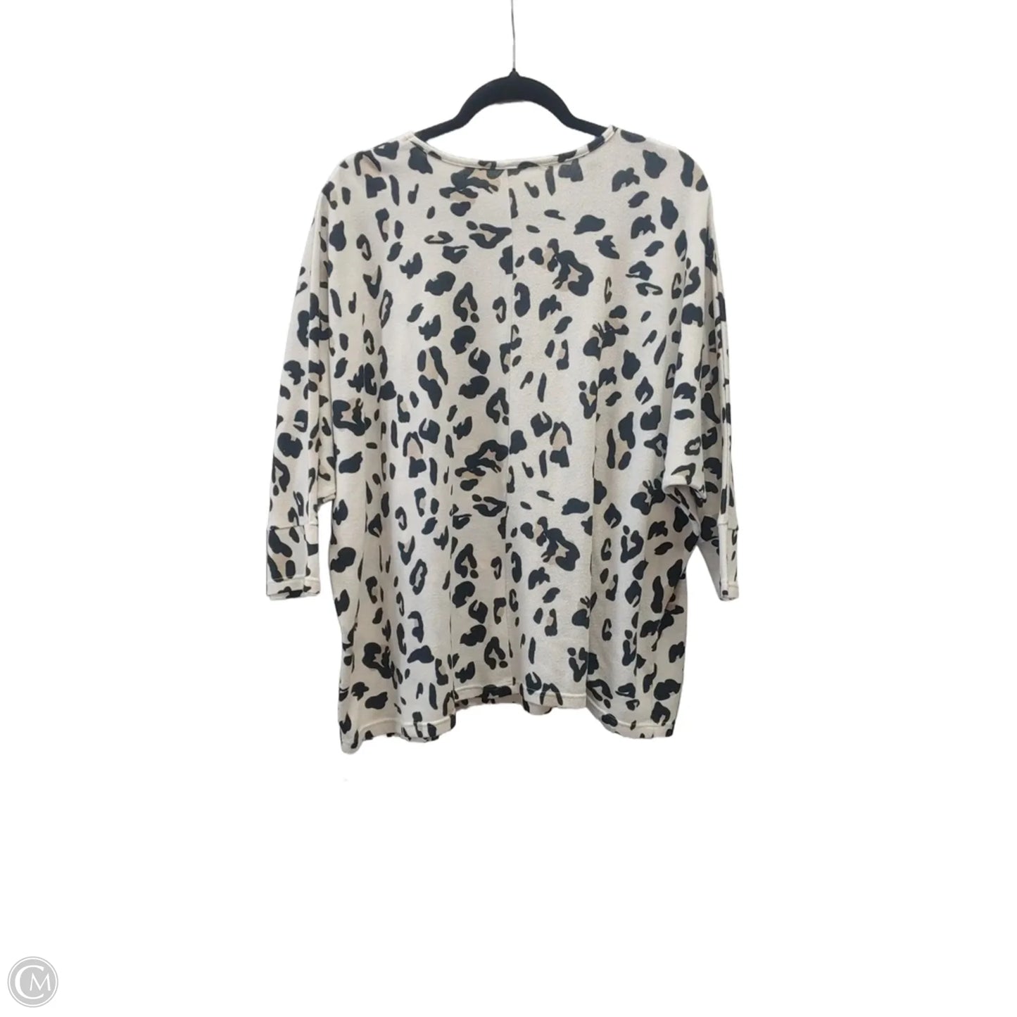 Top Long Sleeve By Tickled Teal In Animal Print, Size: M