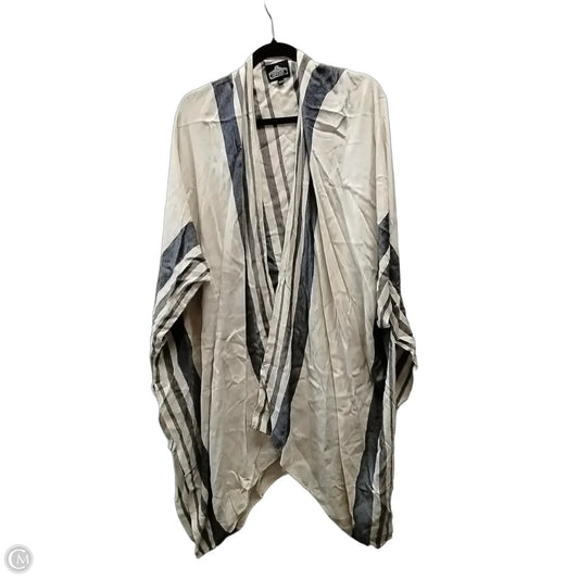 Kimono By Clothes Mentor In Black & Grey, Size: Onesize