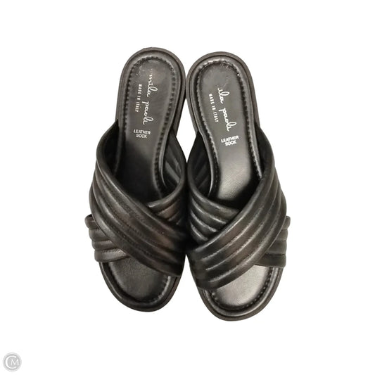 Sandals Flats By Clothes Mentor In Black, Size: 7.5