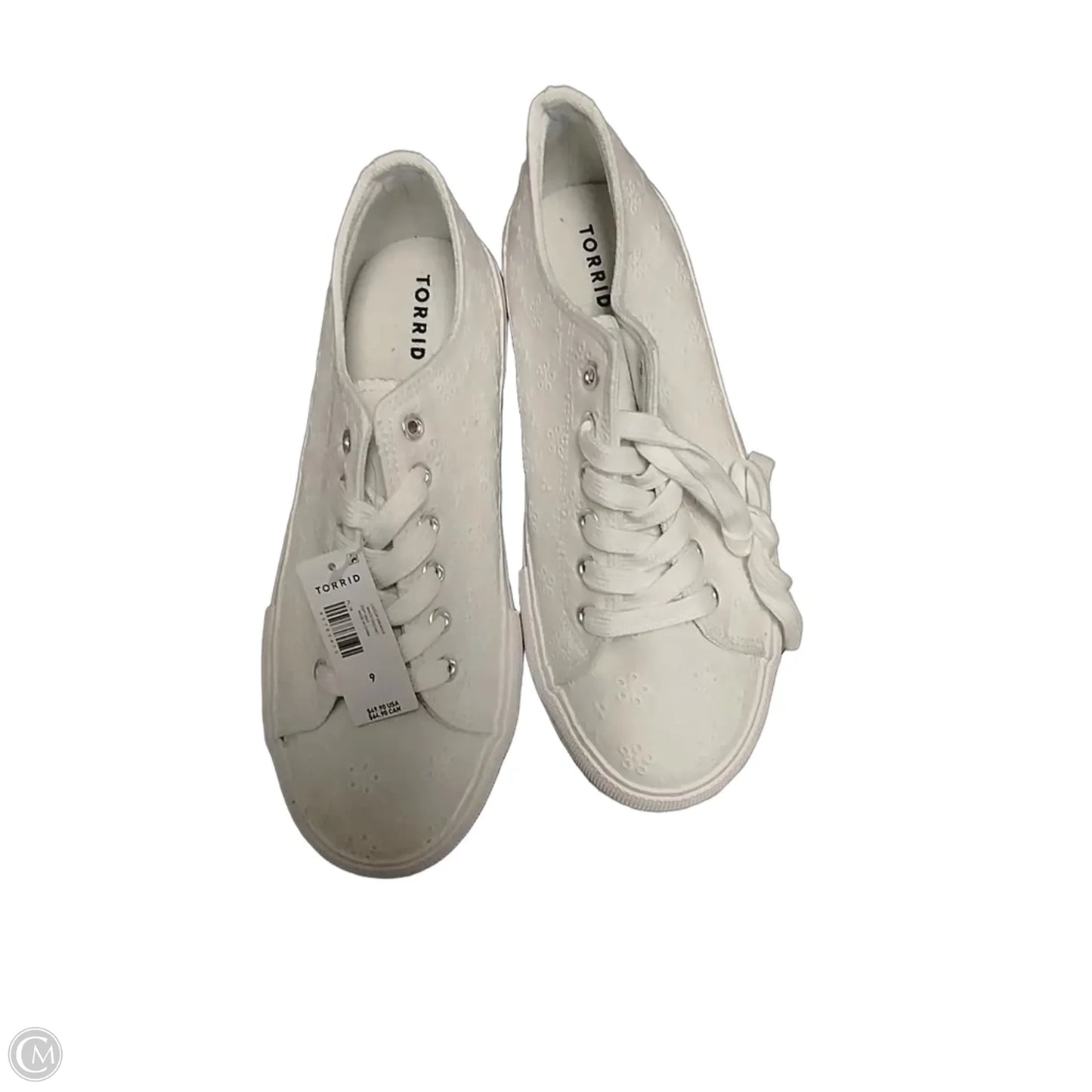 Shoes Sneakers By Torrid In White, Size: 9