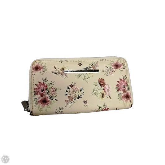 Wallet By Clothes Mentor, Size: Medium