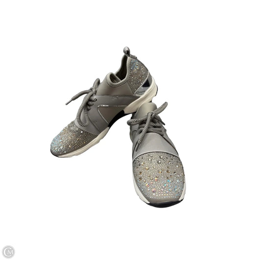 Shoes Flats By Carvela In Grey & Silver, Size: 10.5