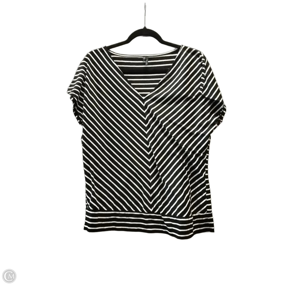 Top Short Sleeve Basic By Maurices In Black & White, Size: Xl