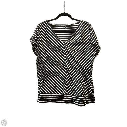 Top Short Sleeve Basic By Maurices In Black & White, Size: Xl