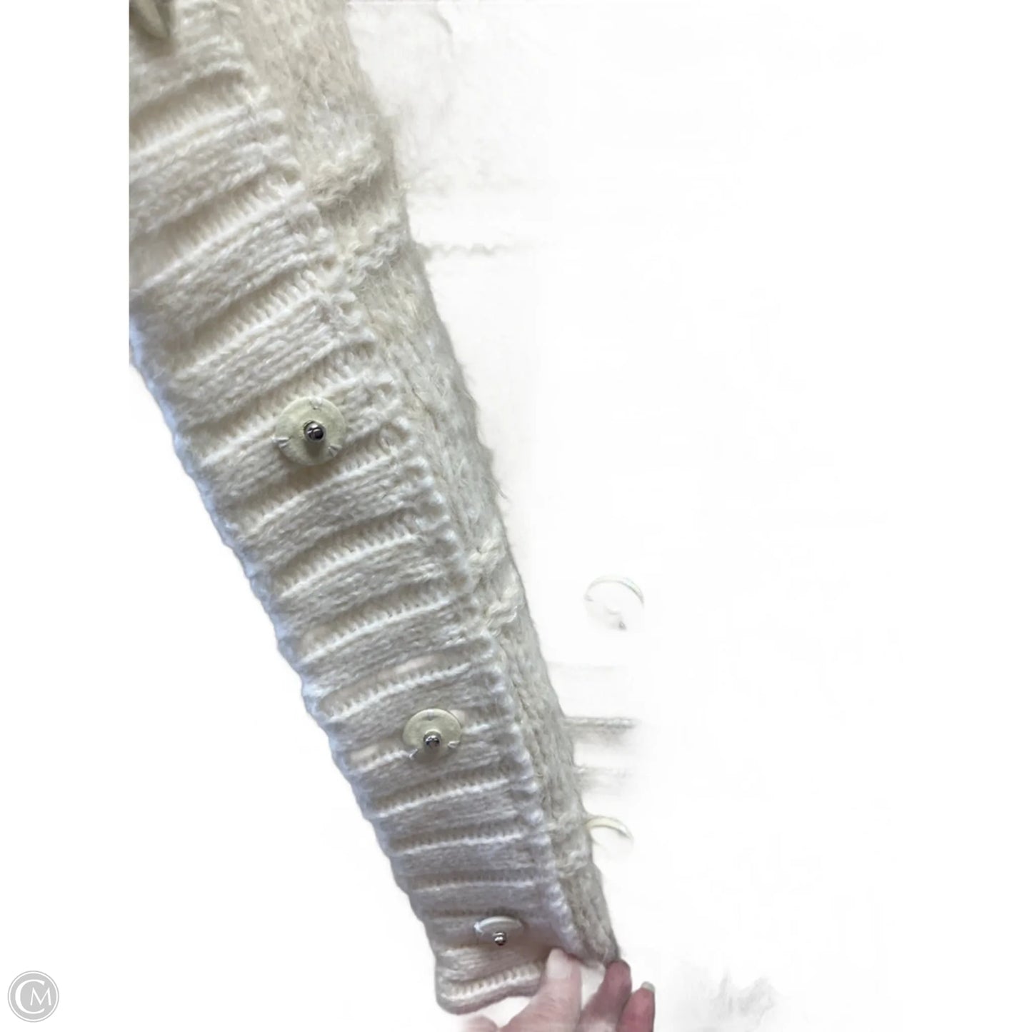 Sweater By Clothes Mentor In Beige, Size: M