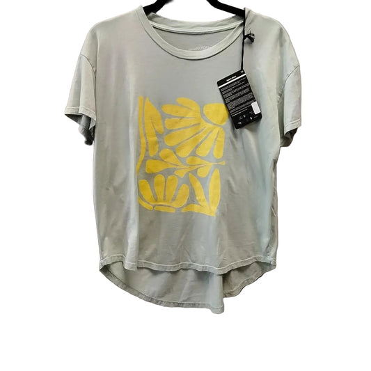 Top Short Sleeve By Clothes Mentor In Green, Size: M