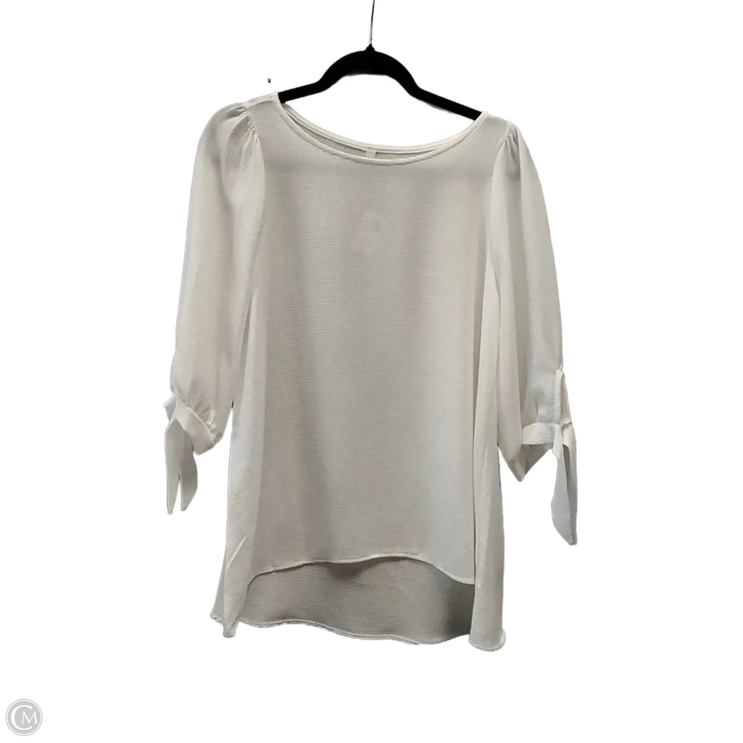Blouse Short Sleeve By Clothes Mentor In White, Size: M