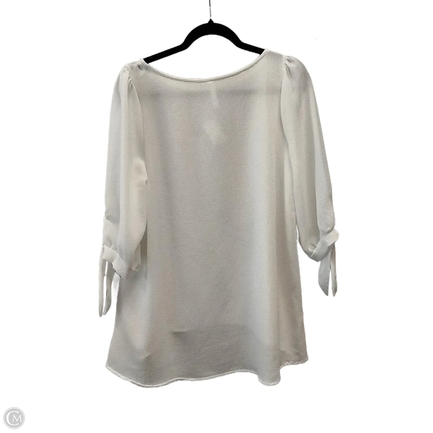 Blouse Short Sleeve By Clothes Mentor In White, Size: M