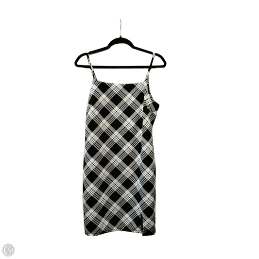 Dress Casual Short By No Boundaries In Black & White, Size: Xxl