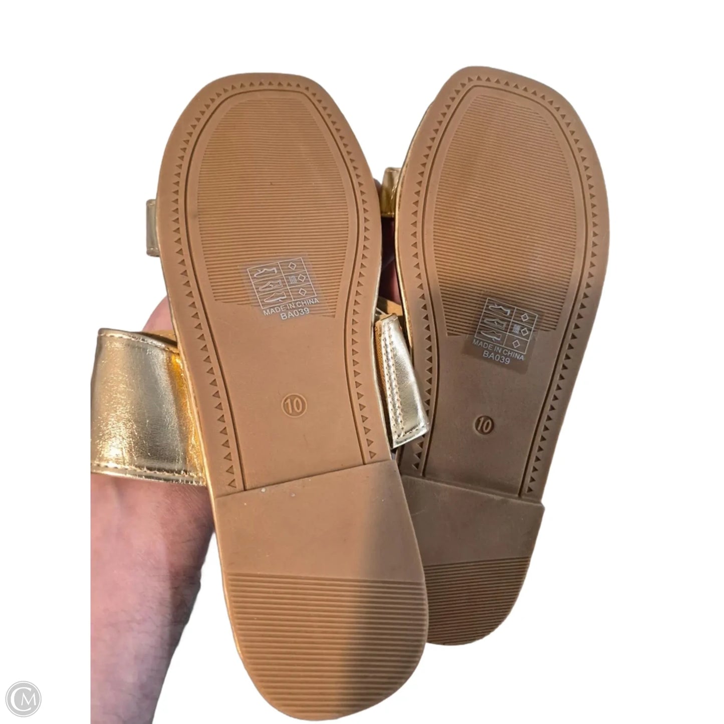 Sandals Flats By Clothes Mentor In Bronze, Size: 10