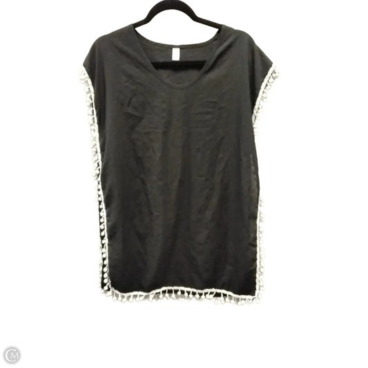 Blouse Short Sleeve By Clothes Mentor In Black & White, Size: 7