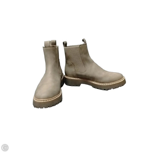 Boots Ankle Flats By Dolce Vita In Taupe, Size: 7