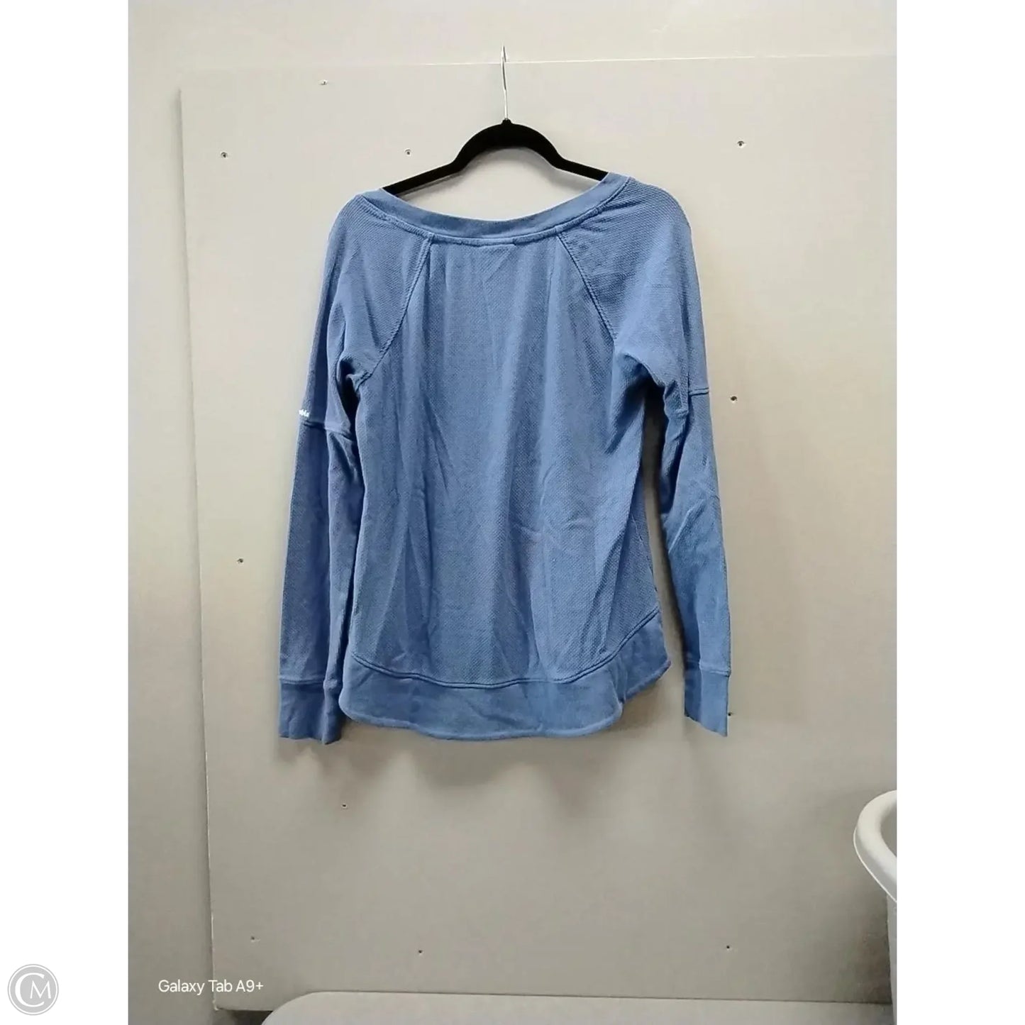 Top Long Sleeve By Columbia In Blue, Size: M