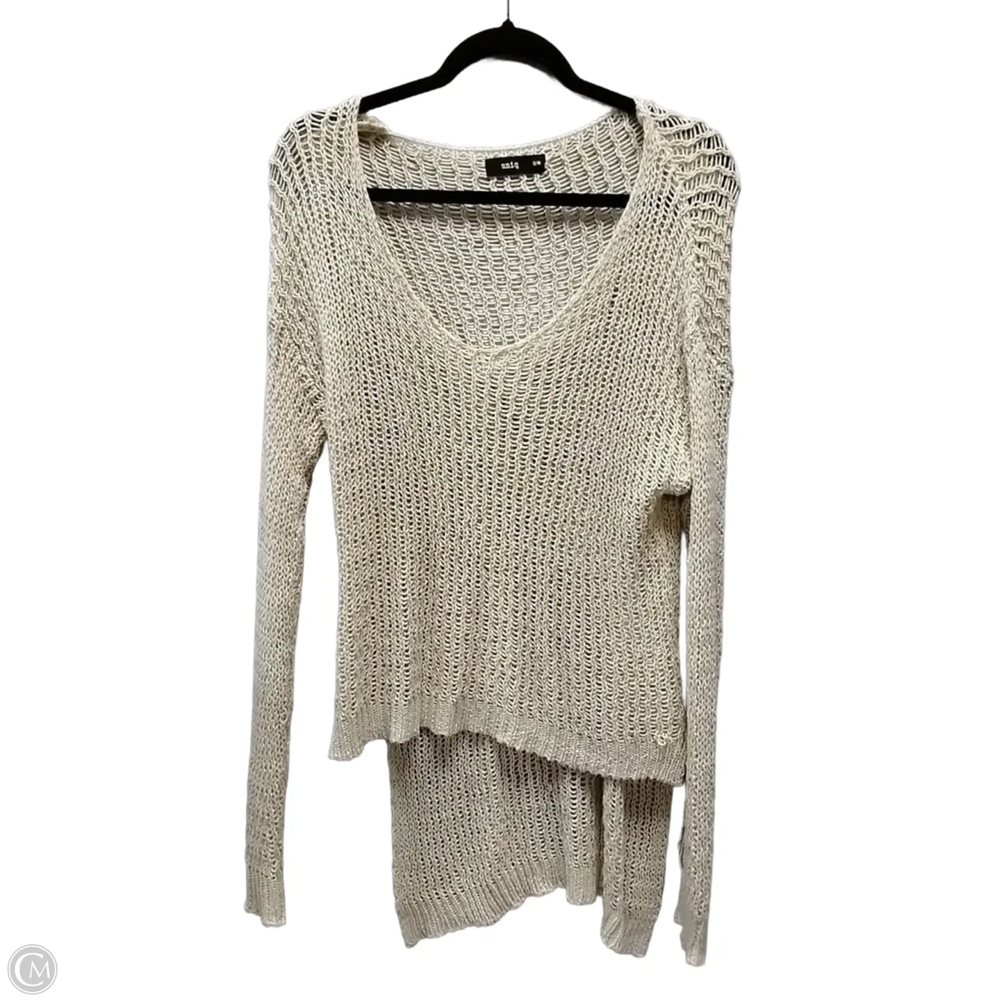 Top Long Sleeve By Clothes Mentor In Cream, Size: M