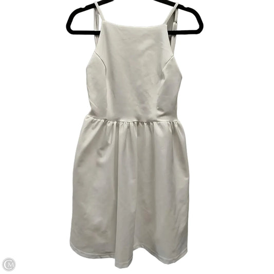 Dress Casual Short By Clothes Mentor In White, Size: S