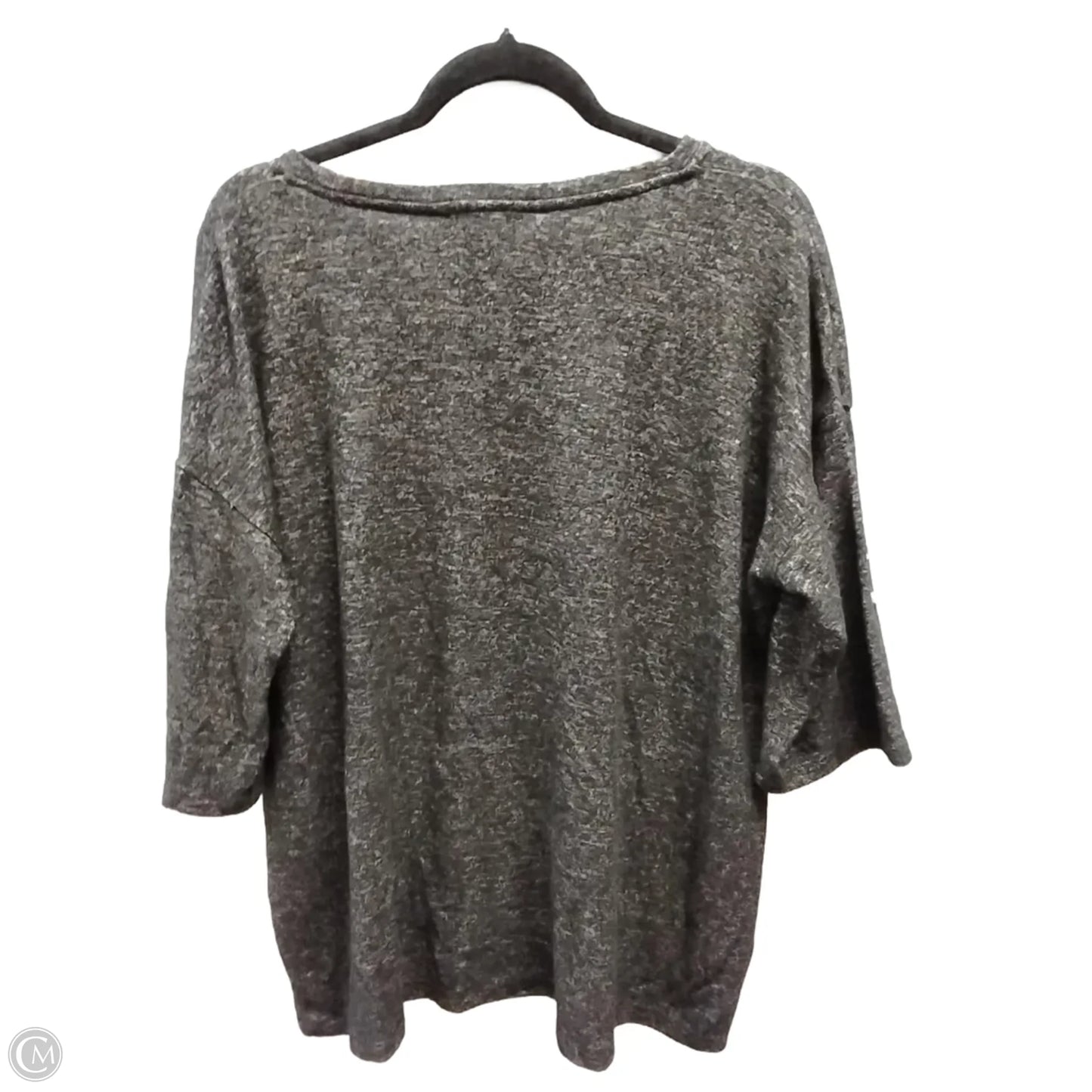 Top Long Sleeve By Chelsea And Theodore In Grey, Size: M