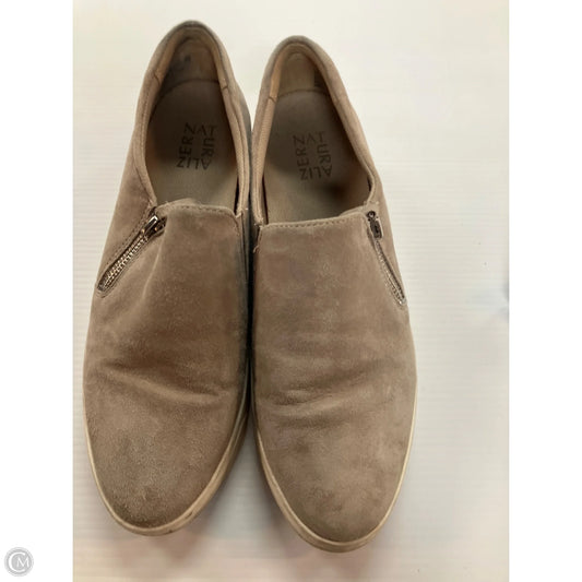 Shoes Flats By Naturalizer In Beige, Size: 9.5