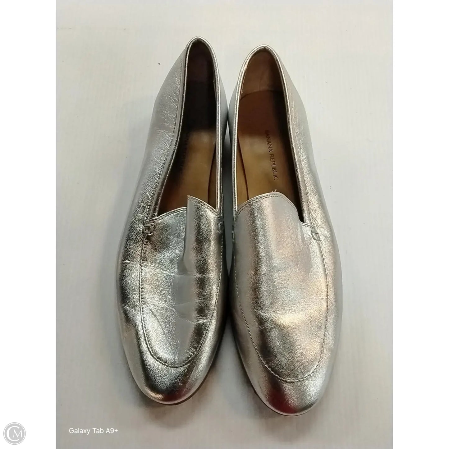 Shoes Flats By Banana Republic In Silver, Size: 8.5