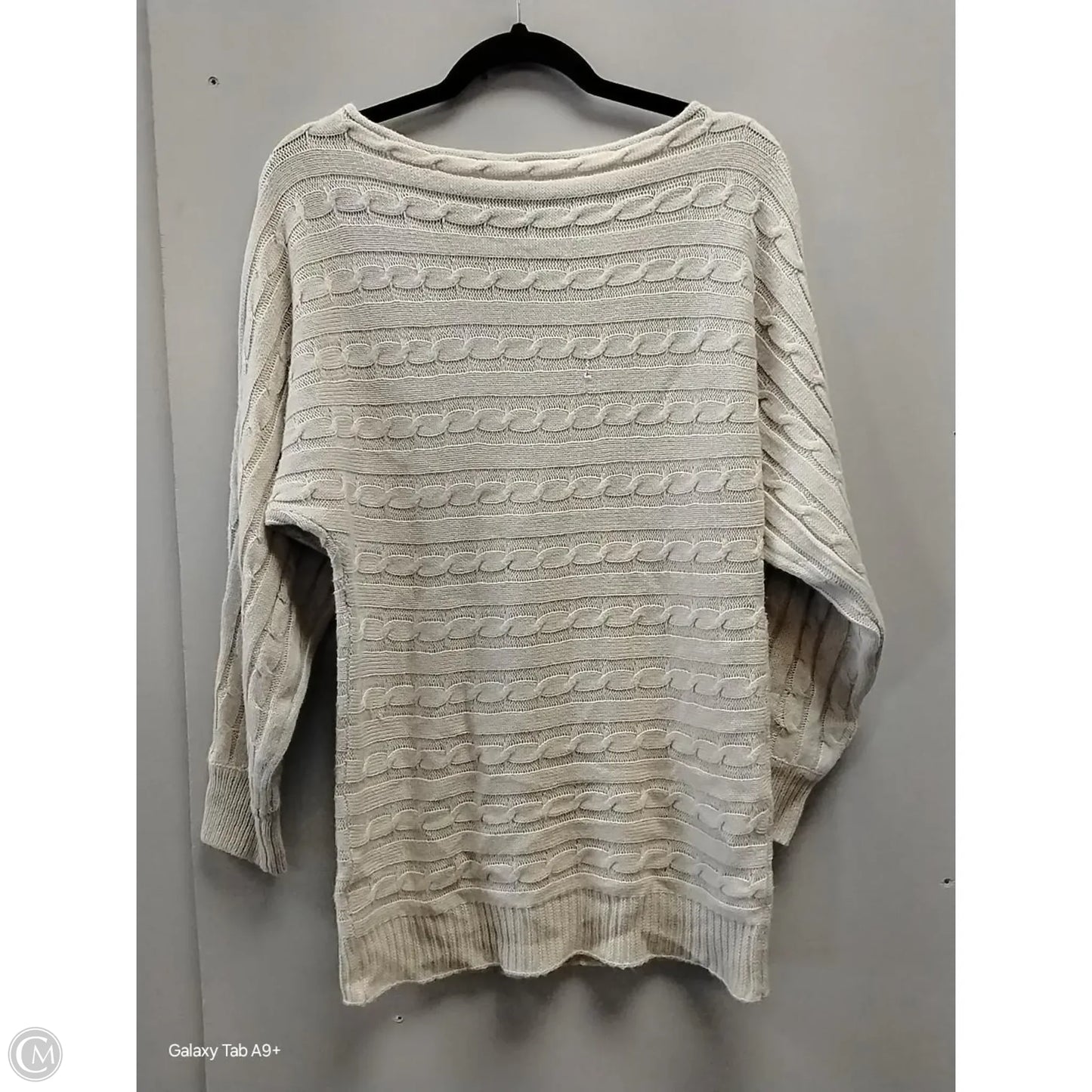 Sweater By Clothes Mentor In Beige, Size: M