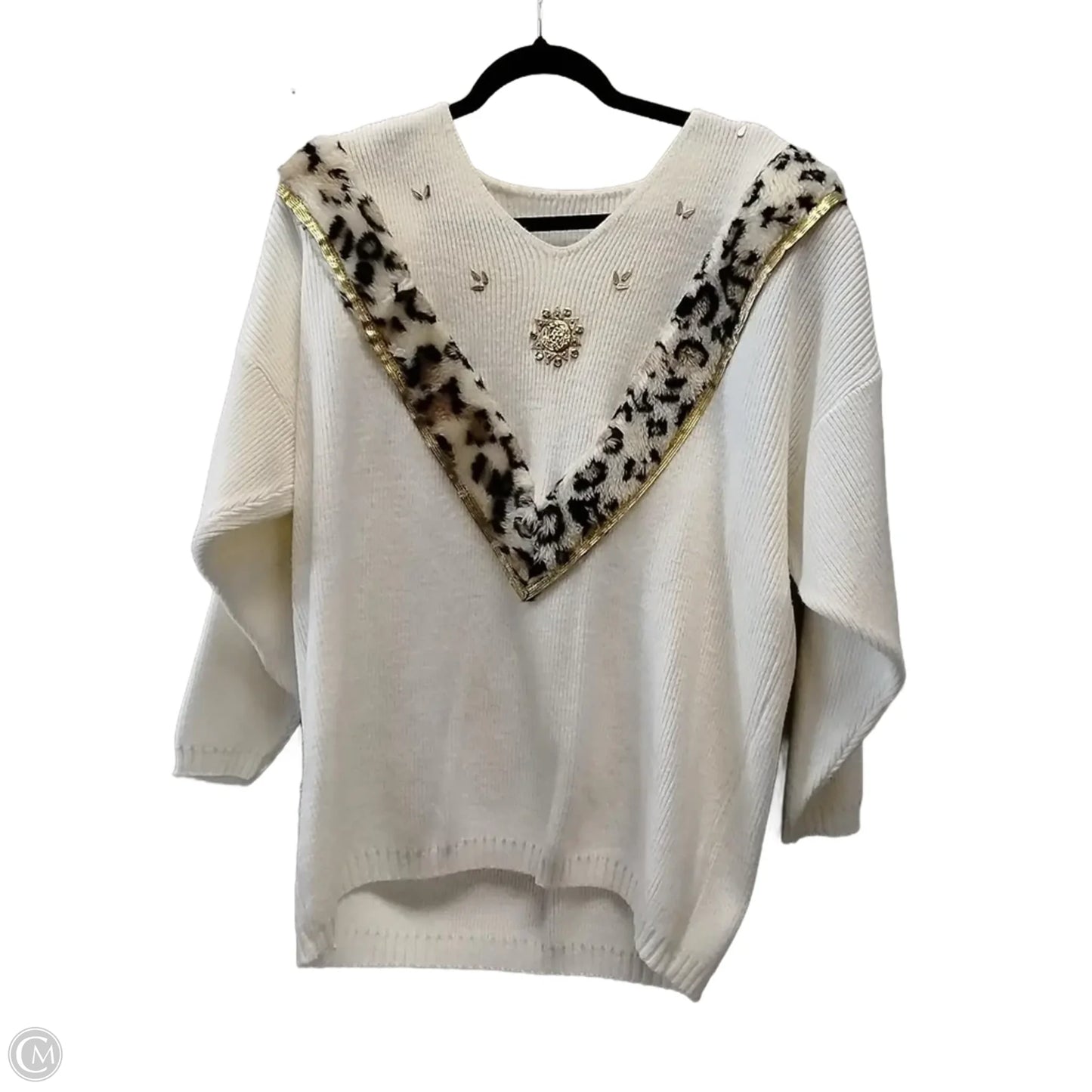 Sweater By Clothes Mentor In Cream, Size: Onesize