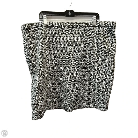 Skirt Midi By Clothes Mentor In Black & White, Size: 3x