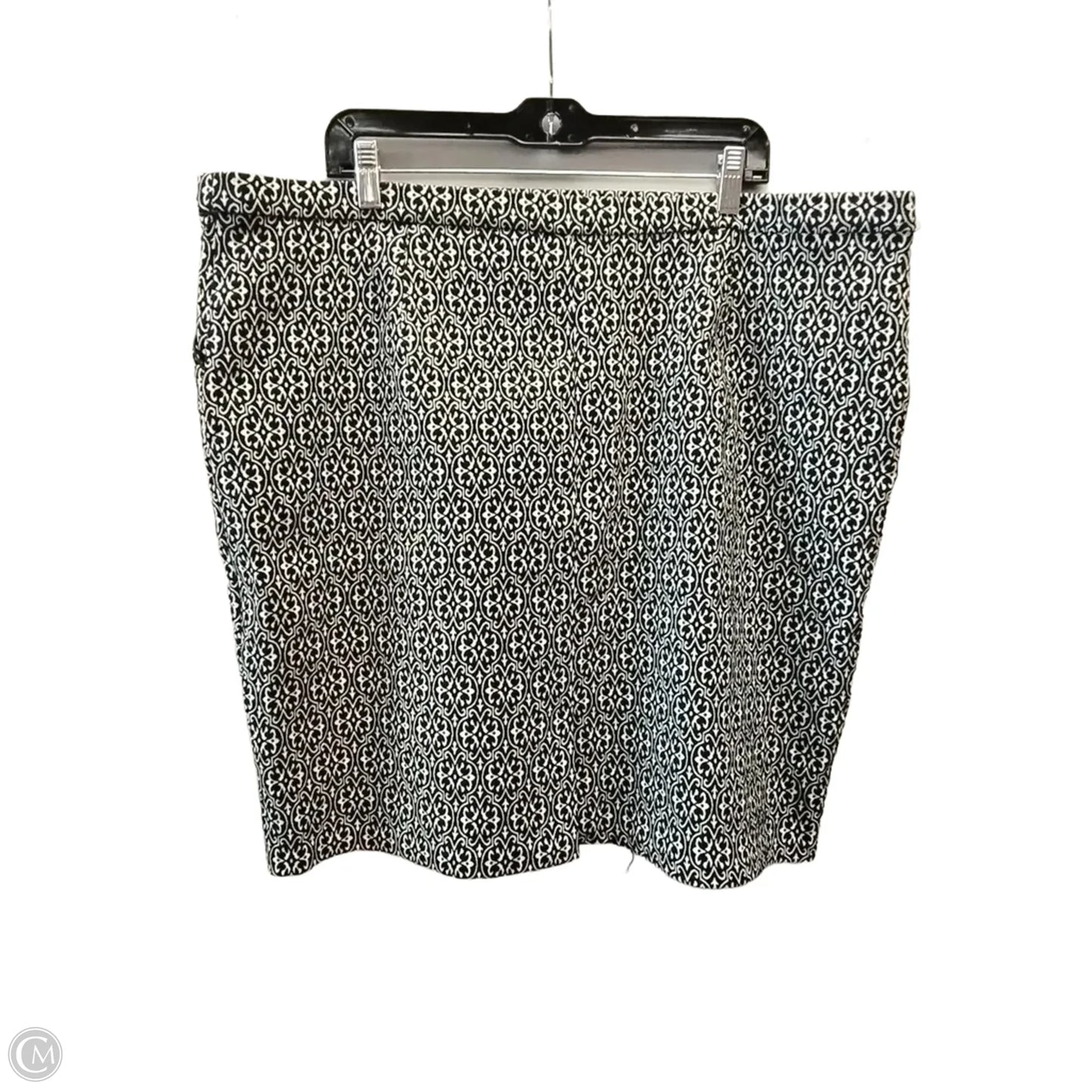 Skirt Midi By Clothes Mentor In Black & White, Size: 3x