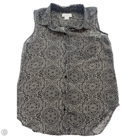Blouse Sleeveless By Liz Claiborne In Geometric Pattern, Size: S
