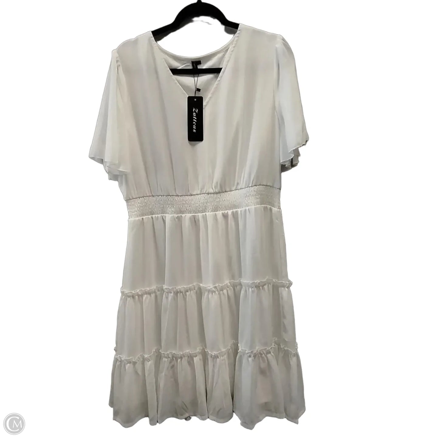 Dress Casual Short By Clothes Mentor In White, Size: 18