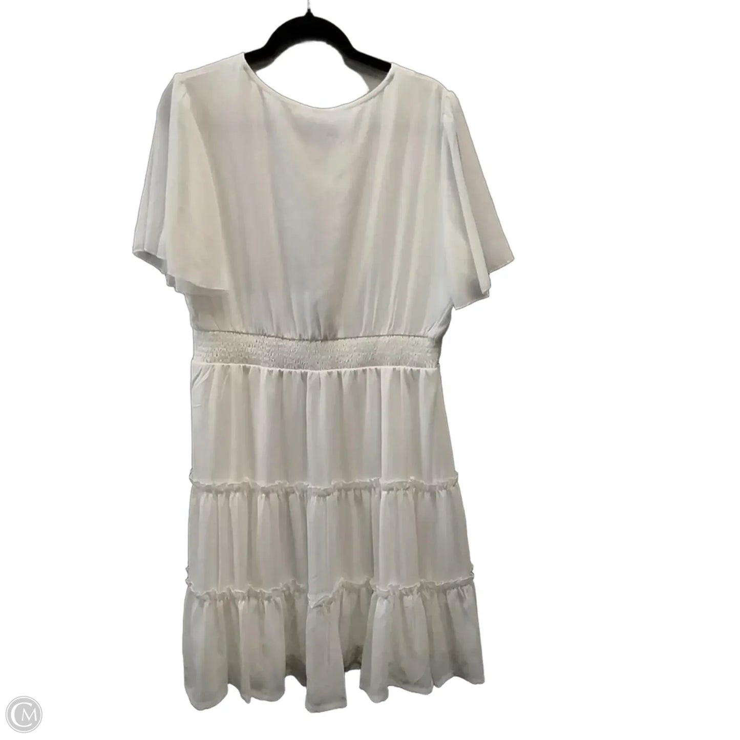 Dress Casual Short By Clothes Mentor In White, Size: 18