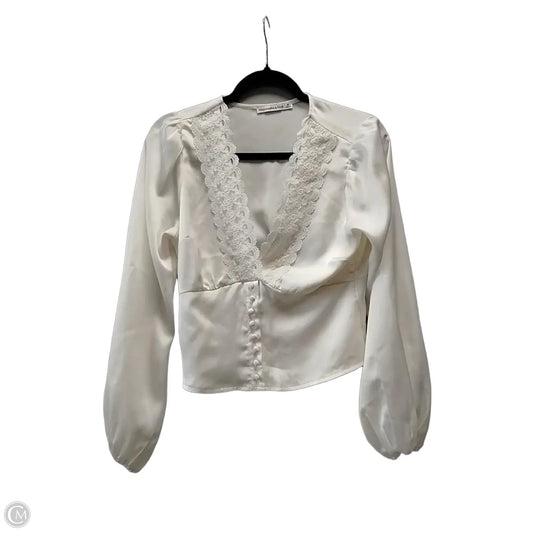 Top Long Sleeve By Abercrombie And Fitch In Cream, Size: M