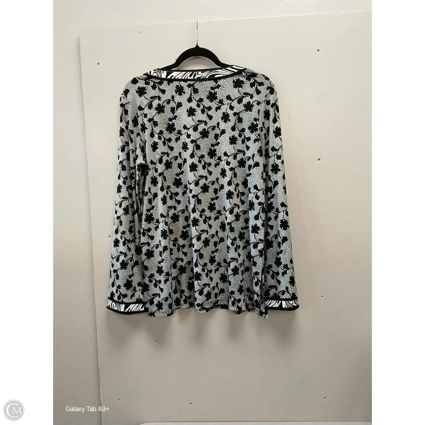 Blouse Long Sleeve By Michael By Michael Kors In Black & White, Size: L