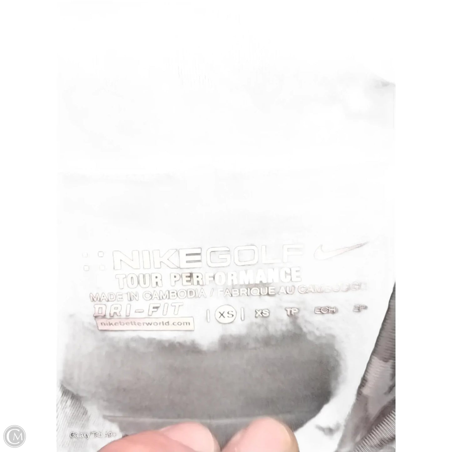 Athletic Top Long Sleeve Collar By Nike In Grey, Size: Xs