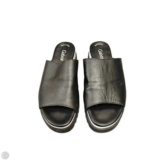 Sandals Flats By Clothes Mentor In Black, Size: 5.5