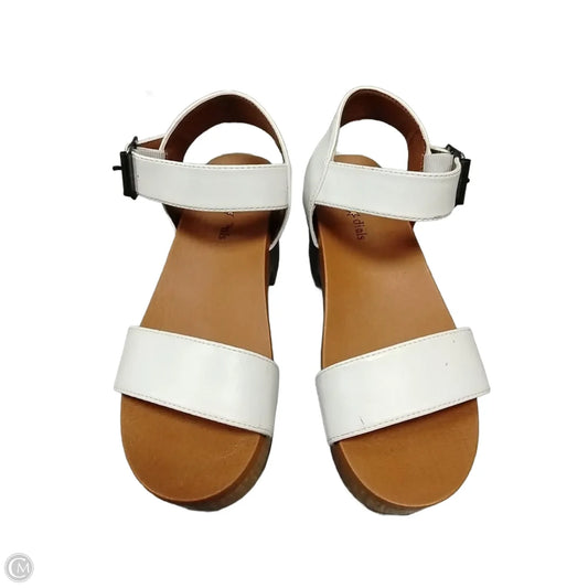 Sandals Heels Platform By Clothes Mentor In White, Size: 6