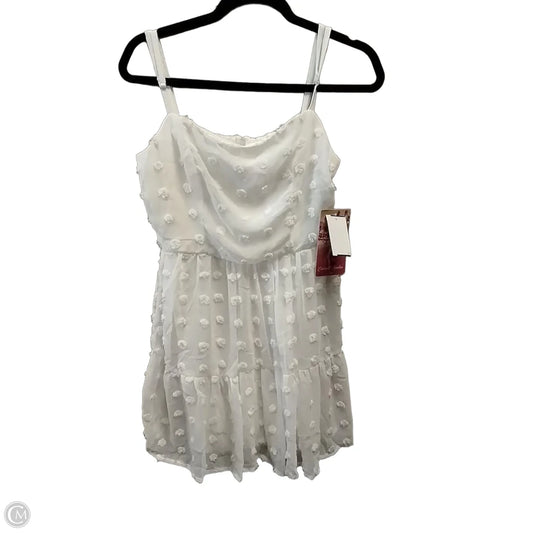 Dress Casual Short By Clothes Mentor In White, Size: 8