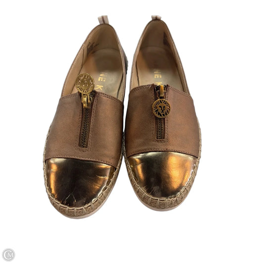 Shoes Flats By Anne Klein In Bronze, Size: 6