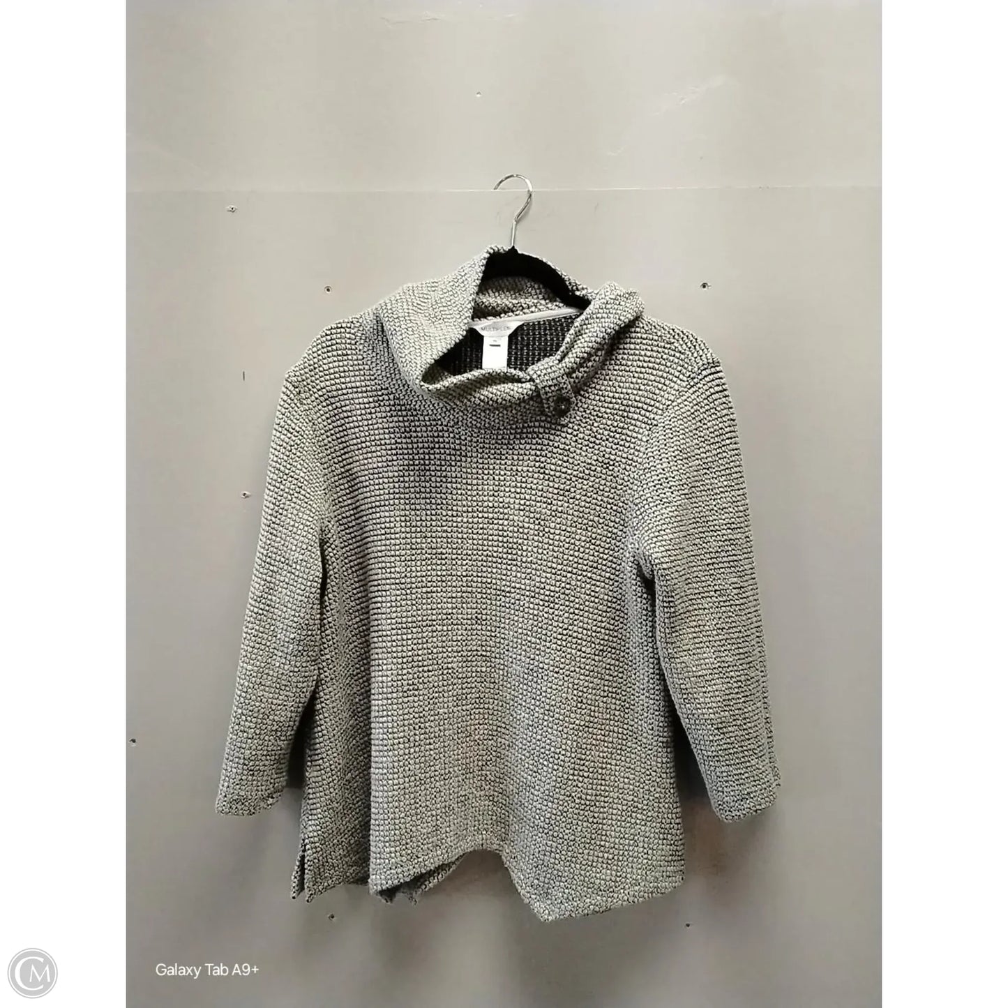Sweater By Multiples In Grey, Size: Lp