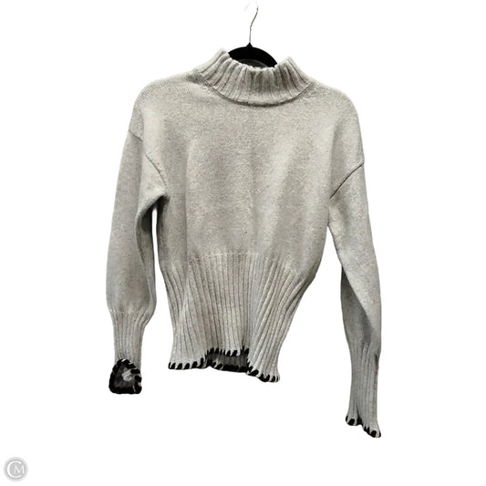 Sweater By Truth In Grey, Size: L