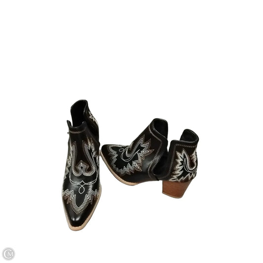 Boots Ankle Heels By Clothes Mentor In Black & Brown, Size: 7.5