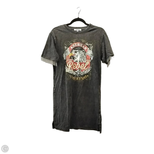 Top Short Sleeve By Mimi Chica In Grey, Size: M