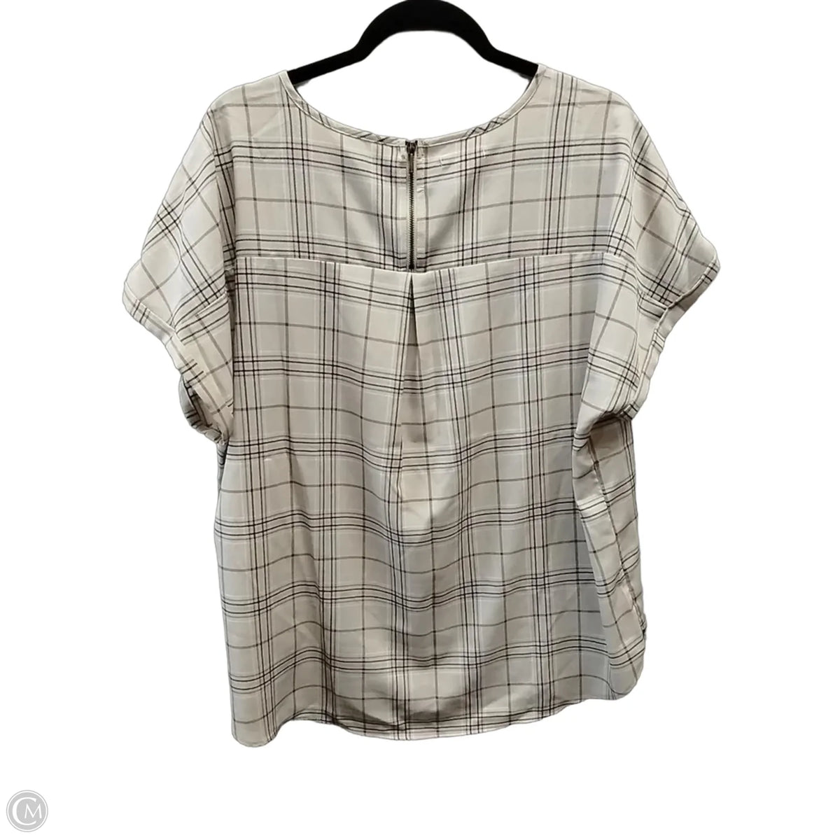 Top Short Sleeve By Maurices In Plaid Pattern, Size: Xl