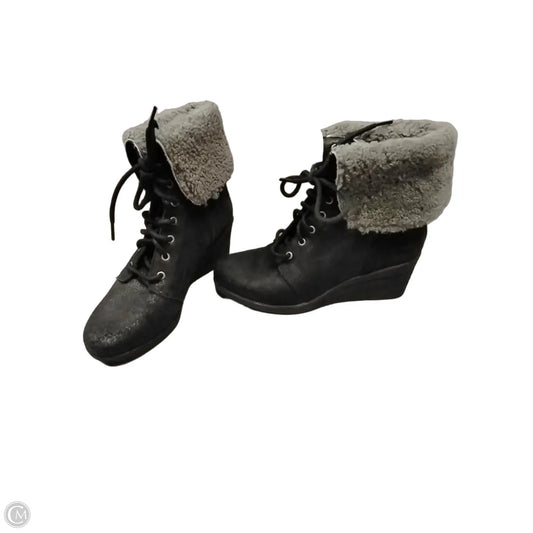 Boots Designer By Ugg In Black, Size: 8