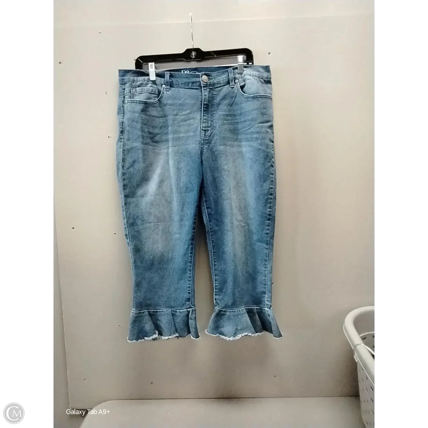 Jeans Cropped By D Jeans In Blue, Size: 16w